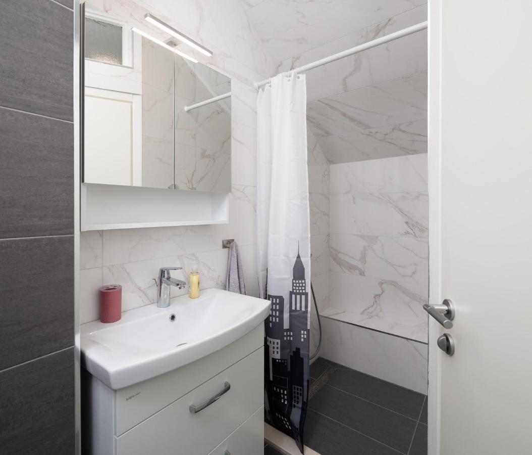 City Apartment Domagoj Omis Exterior photo
