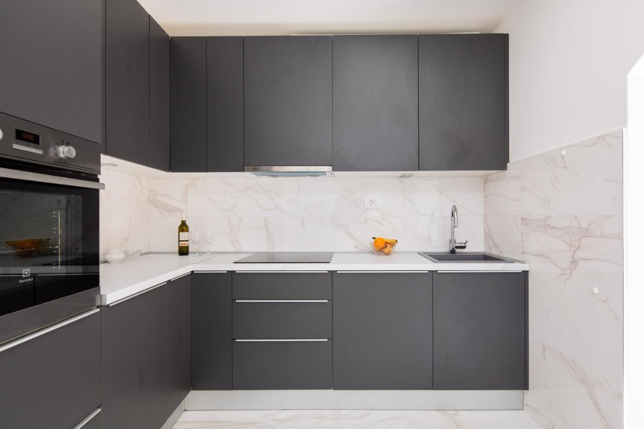 City Apartment Domagoj Omis Exterior photo