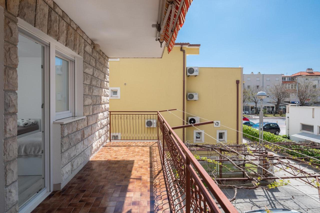 City Apartment Domagoj Omis Exterior photo