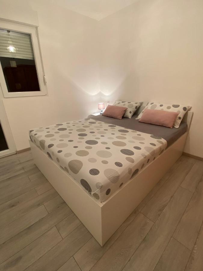 City Apartment Domagoj Omis Exterior photo